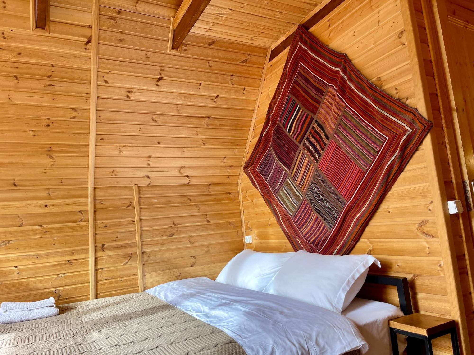 Kazbegi Kuro Cottages Exteriör bild